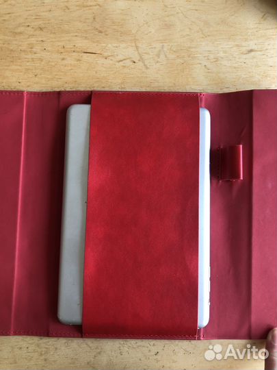 Чехол для планшета новый красный