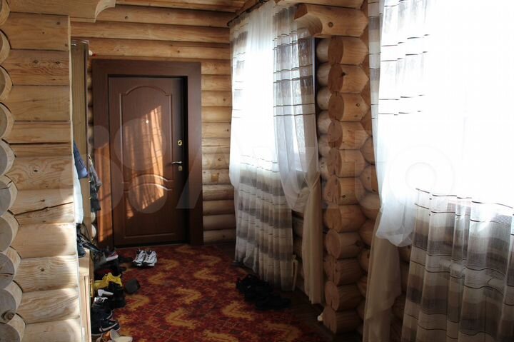 Коттедж 225 м² на участке 12 сот.