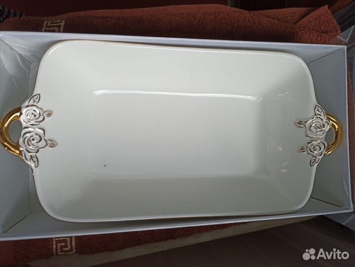 Фарфоровая посуда блюдо