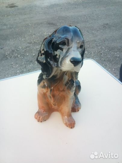 Собака фарфоровая,большая