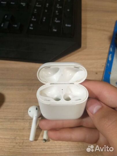 Airpods 1