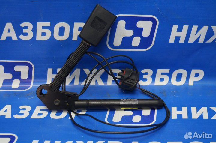 Ответная часть ремня безопасности передняя левая