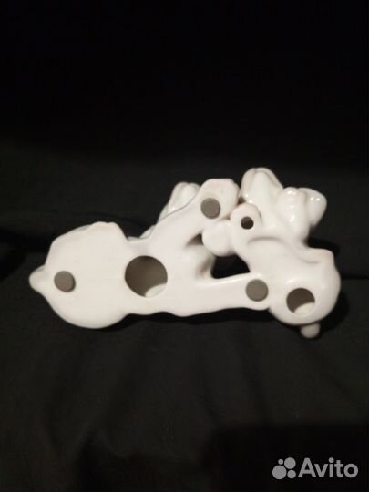 Фарфоровая фигурка собака с щенком