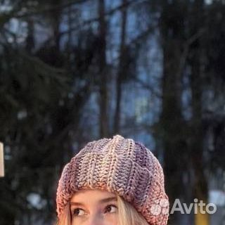 Женская шапка ручной работы