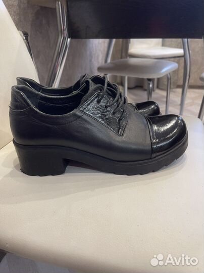 Продам демисезонные туфли-ботинки