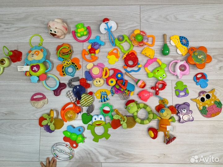 Развивающие игрушки пакетом