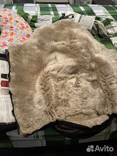 Меховой конверт в коляску