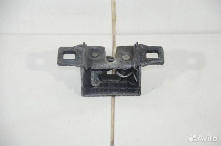 Замок капота передний левый Land Rover Range Rover