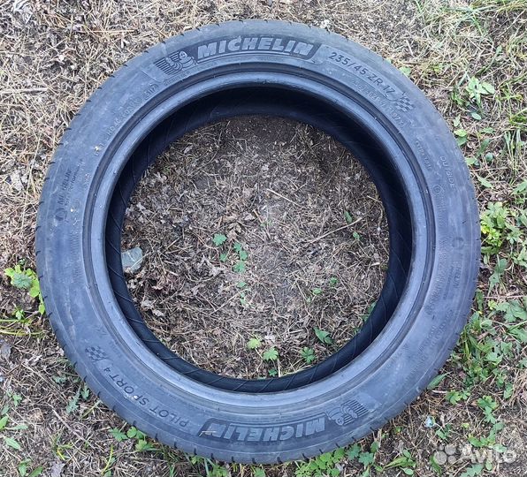 Michelin Pilot Sport 4 235/45 R17 97Y