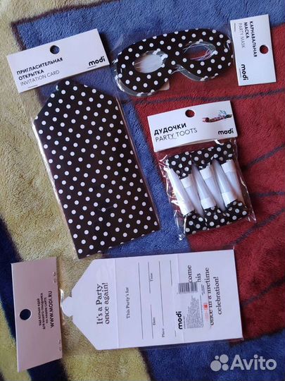 Карнавальные,новогодние маски и мелочи для праздни