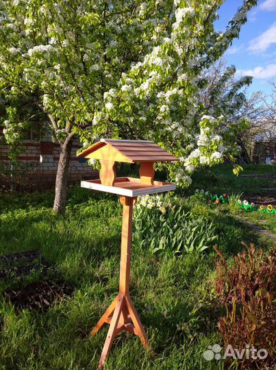 Кормушка-скворечник новый