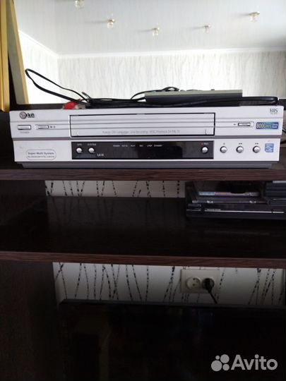 Видеомагнитофон