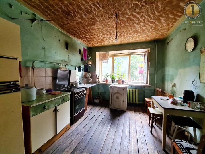 Комната 12,5 м² в 5-к., 1/5 эт.