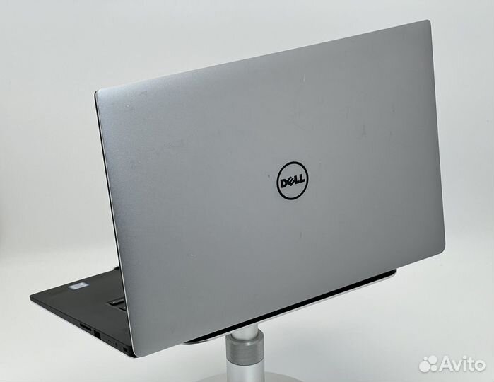 Dell Precision 5520 Xeon 4k IPS 32gb 512gb