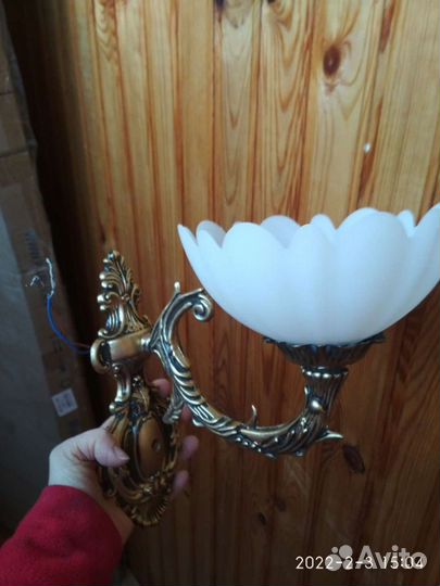 Люстра потолочная и бра