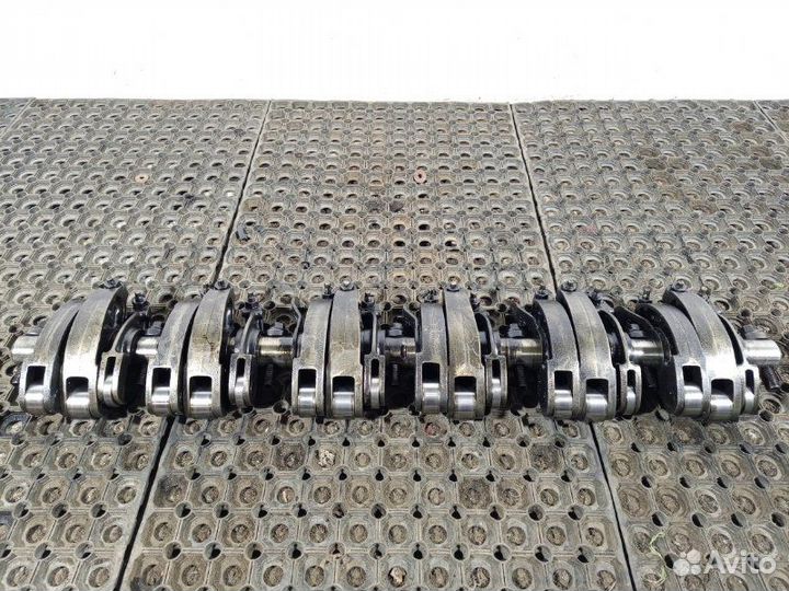 Ось рокеров в сборе Iveco Stralis