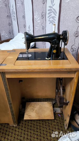 Швейная машина