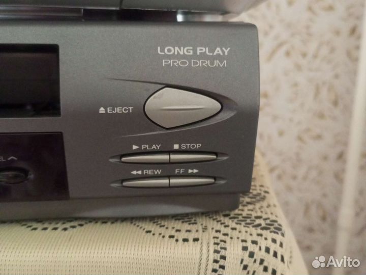 Видеомагнитофон toshiba