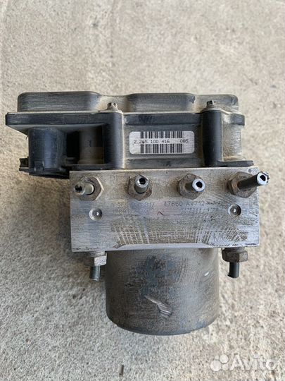 Блок абс abs Nissan Primera P12