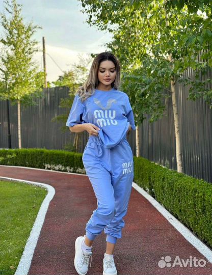 Спортивный костюм