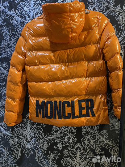 Пуховик moncler детский 110
