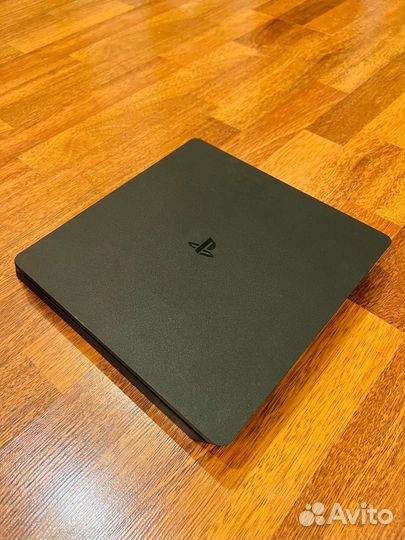 Sony PS4 Slim 1TB+478 игр и 2 джойстика