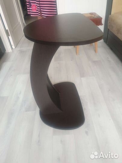 Журнальный столик