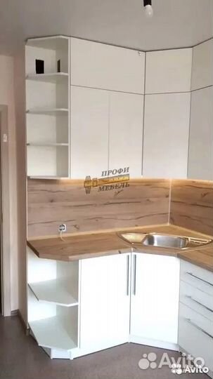 Кухня белая