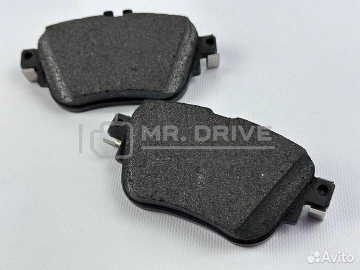 Тормозные колодки задние Mercedes-Benz A0004209203