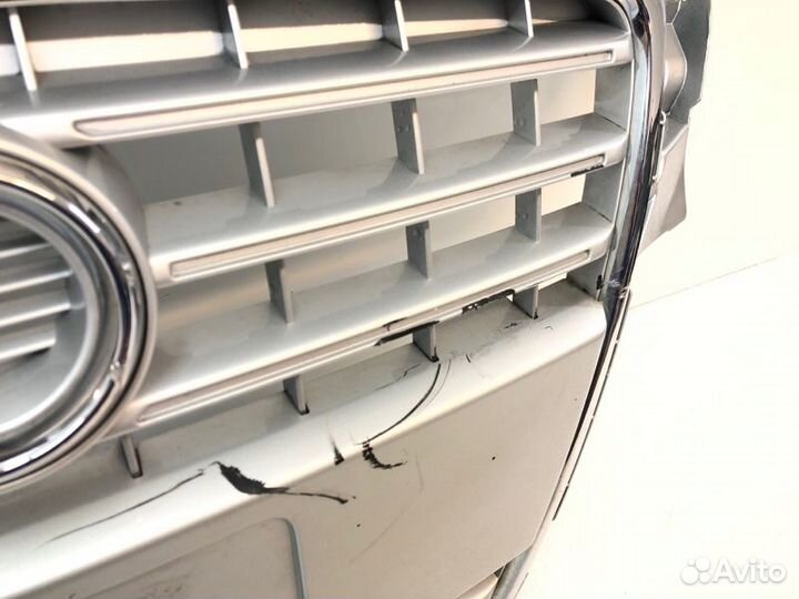 Решетка радиатора Audi A4 B8 2009