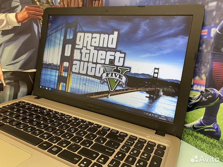 Игровой Ноутбук Asus 2 видеокарты/4 ядра/Full HD