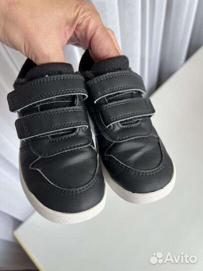 Кроссовки adidas для мальчика 25 размер