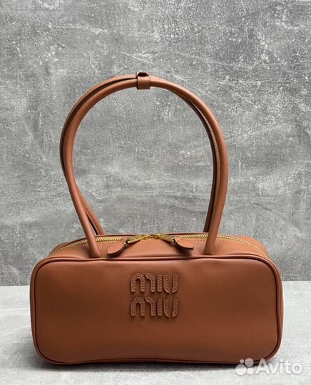 Сумка с ручками натуральная кожа MIU MIU