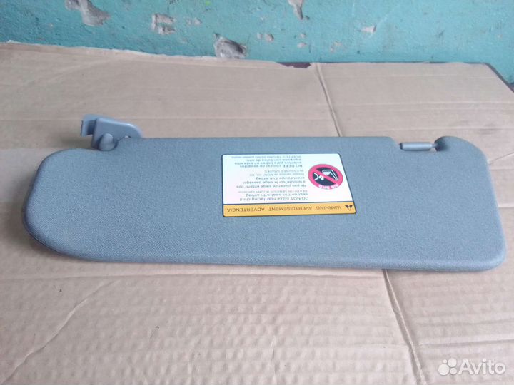 Солнцезащитный козырек правый Chevrolet Aveo T200