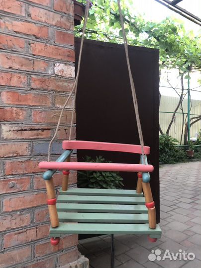 Детские качели уличные