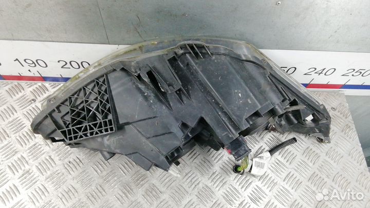 Фара Citroen C4 (2004-2010)