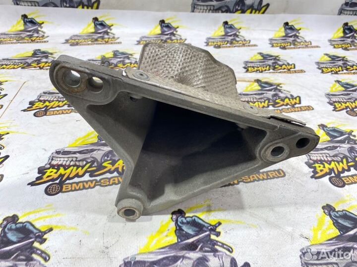 Кронштейн двигателя Audi A4 B5 APT 2000