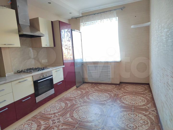 3-к. квартира, 100 м², 6/10 эт.