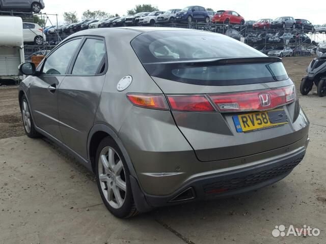 Разбирается Honda Civic 5D 2009г