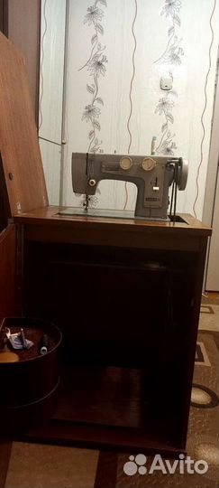 Швейная машинка чайка 3