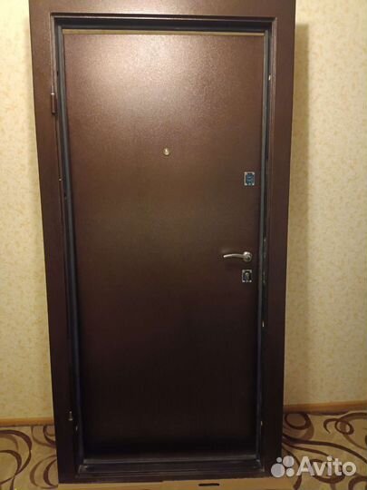 Дверь входная металлическая