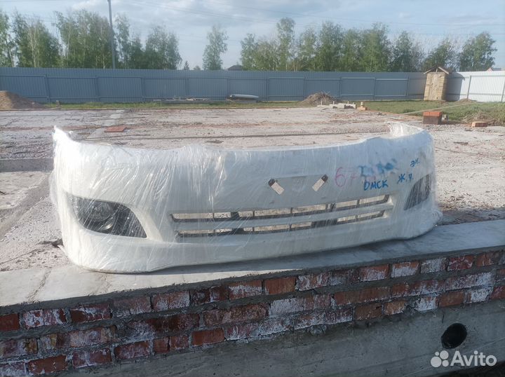 Бампер на toyota ipsum