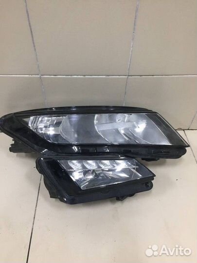 Фара передняя правая Skoda Kodiaq