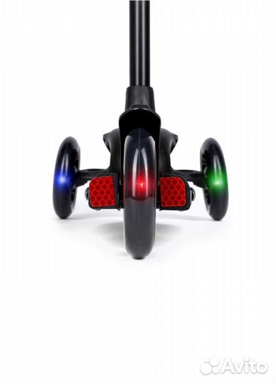 Самокат трехколесный 