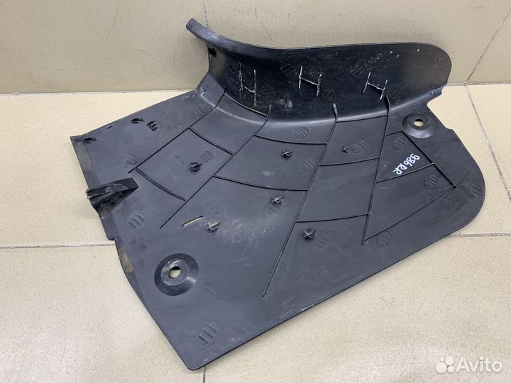 Обшивка багажника Focus II 2008-2011