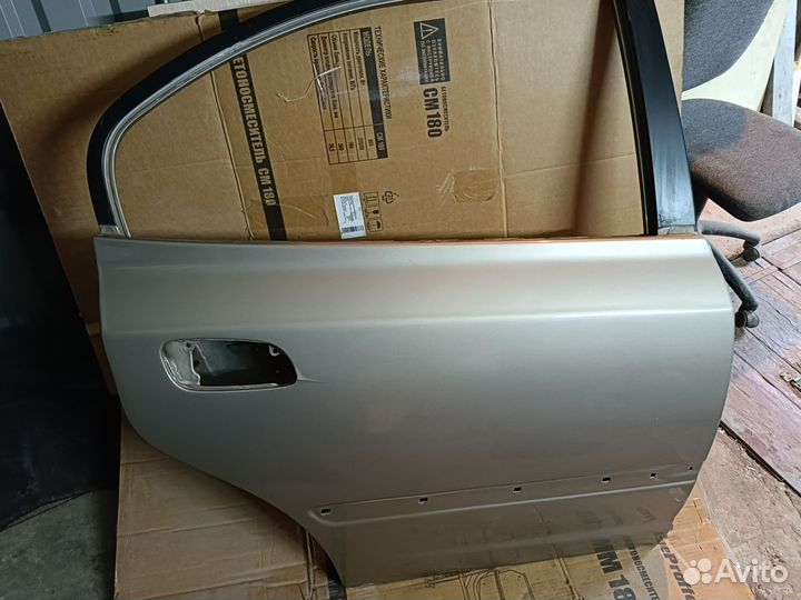 Дверь задняя правая