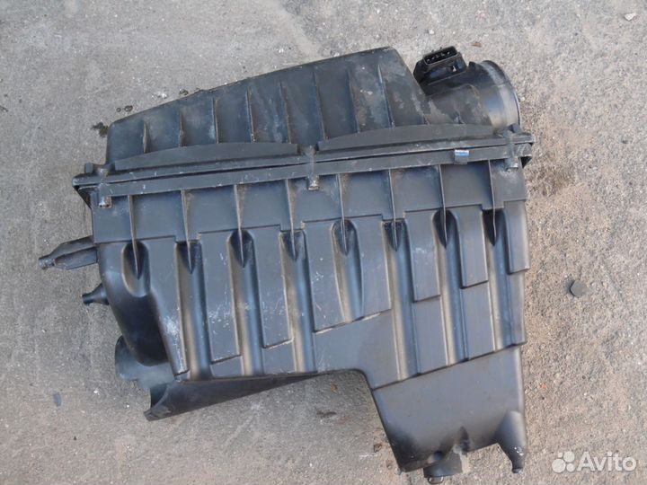 Корпус воздушного фильтра Рендж Ровер 3