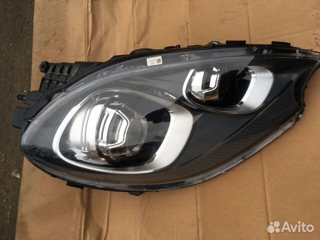 Porsche Macan фара правая