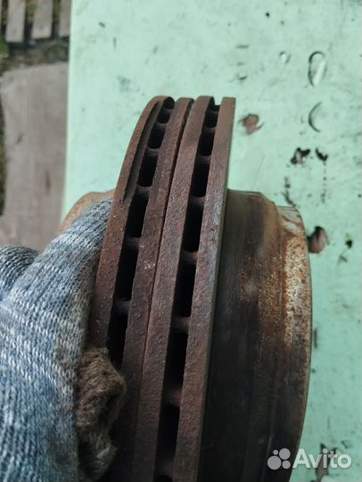 Задние тормозные диски бмв 325i 325xi