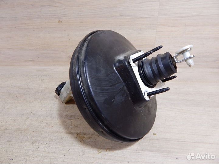 Вакуумный усилитель тормозов Ford Focus 2